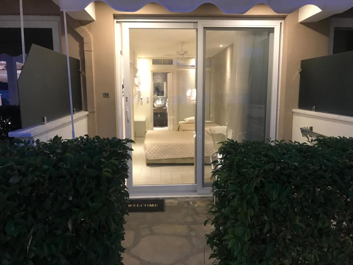 Porto Palio Beach Hotel PalaiónTsiflíkion エクステリア 写真