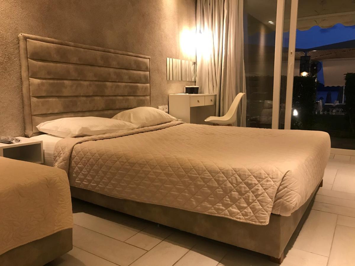 Porto Palio Beach Hotel PalaiónTsiflíkion エクステリア 写真